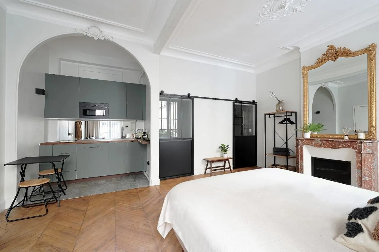 Appartement Studio Quartier Champs Elysees 2 Free Netflix Paris